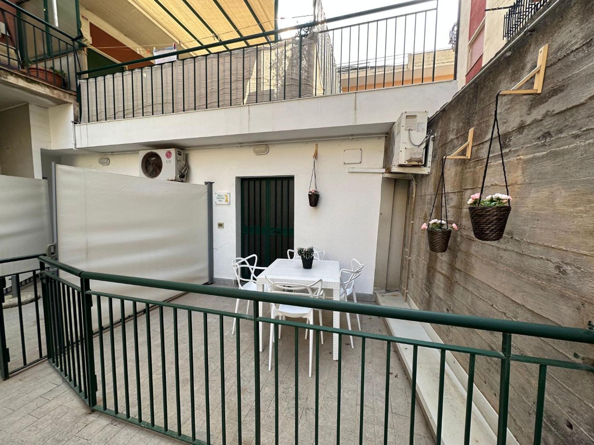 Nino'S Apartments Giardini Naxos Exteriör bild