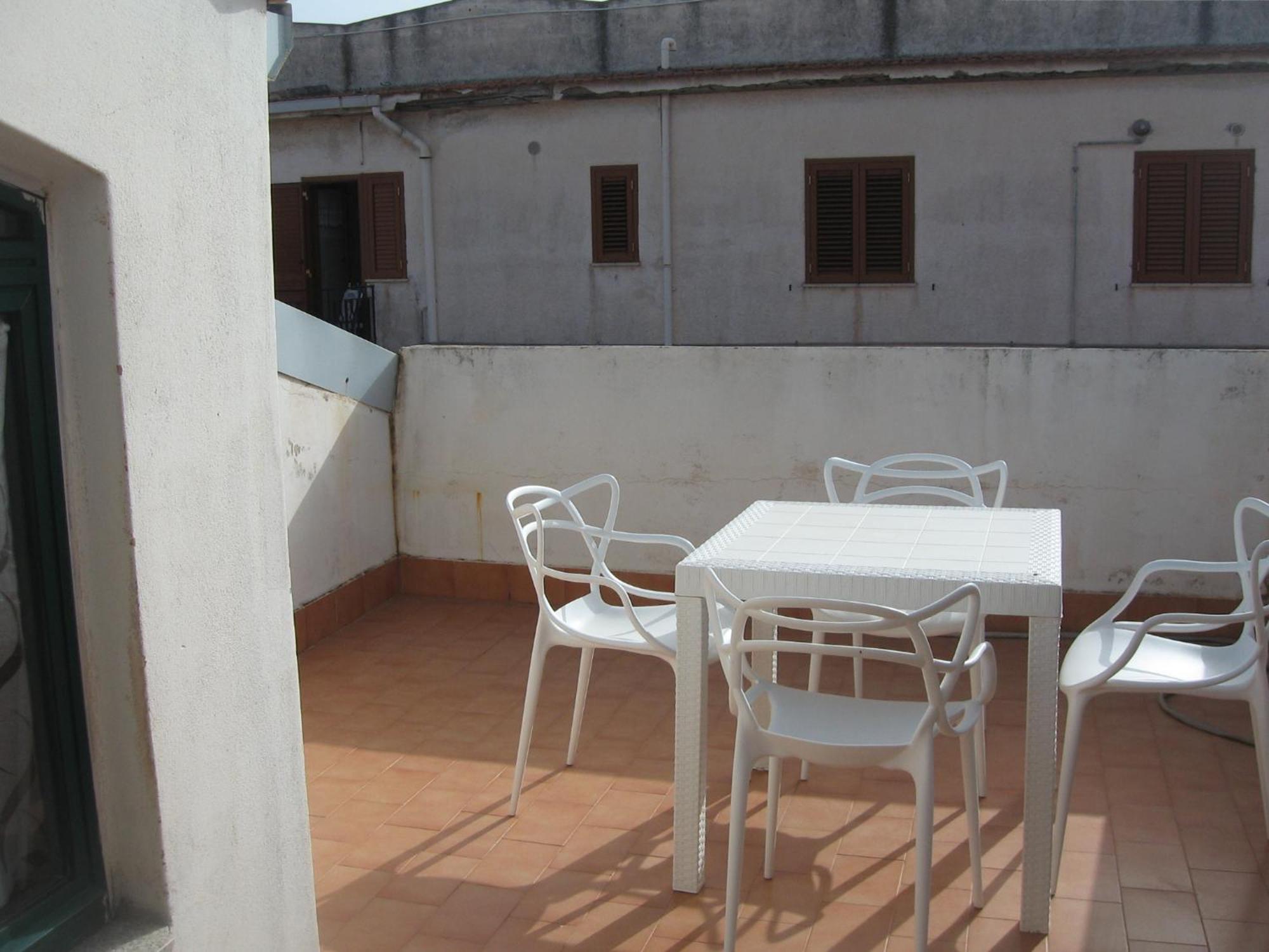 Nino'S Apartments Giardini Naxos Exteriör bild